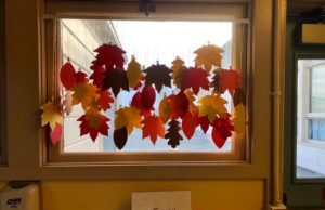 jesenji-kreativni-projekat-zavesa-lišće