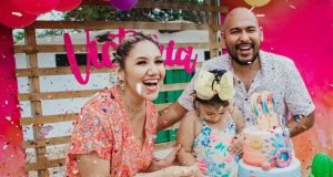 rodjendan-dete-torta-roditelji