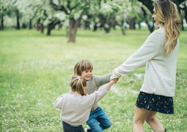 majka-deca-park-zelenilo